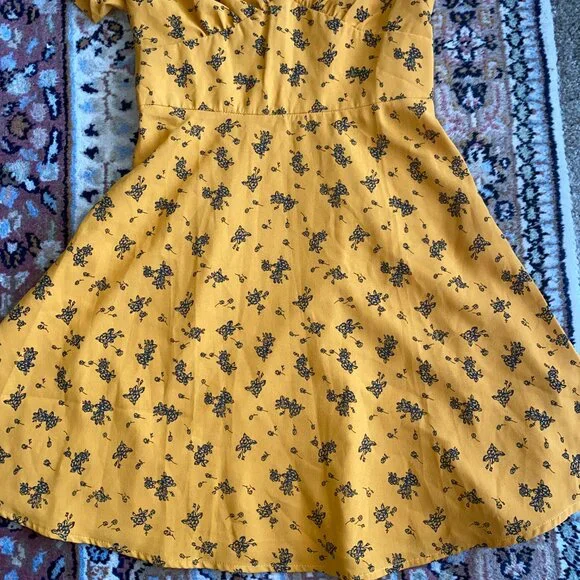 Zaful Floral V Neck A Line Mini Short Sleeves Dress Golden Yellow Dress … - Picture 13 of 17